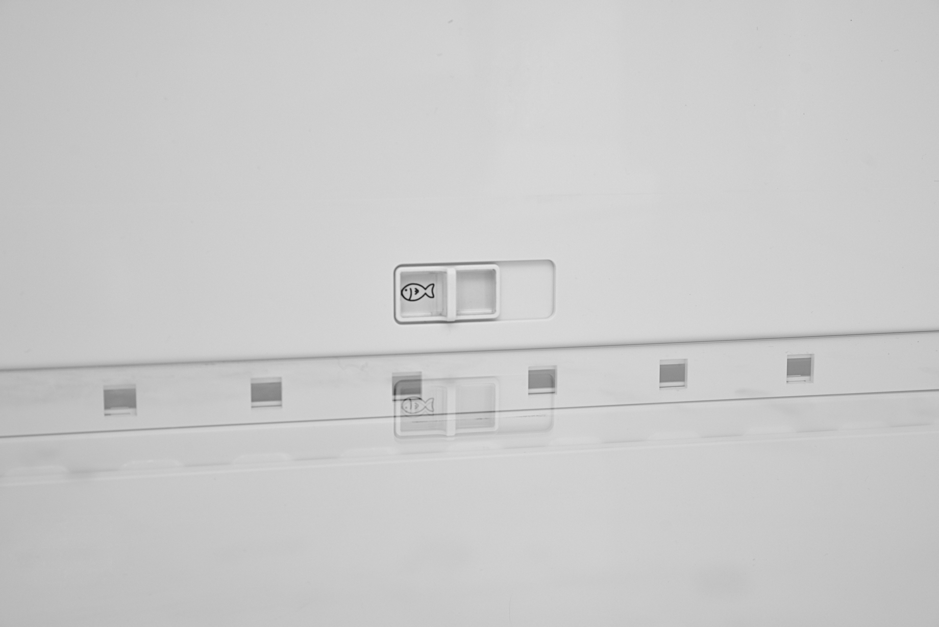 SHARP SJ-FBA09ITXWE-ES 60cm NF Fridge-Freezer