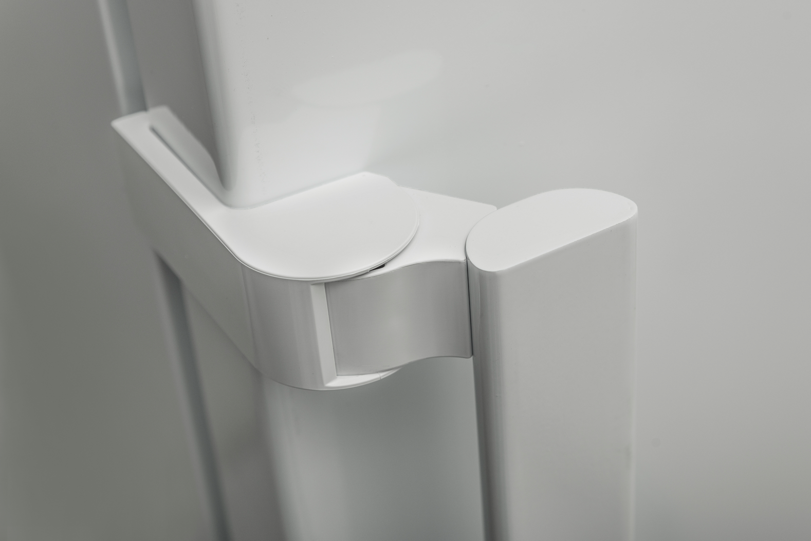 SHARP SJ-SC11CMXWD-EU 60cm NF Upright Freezer